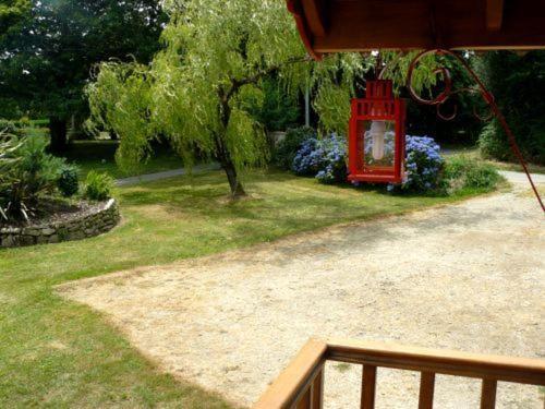 La Cle Des Roulottes Hotel Pluvigner Exterior photo